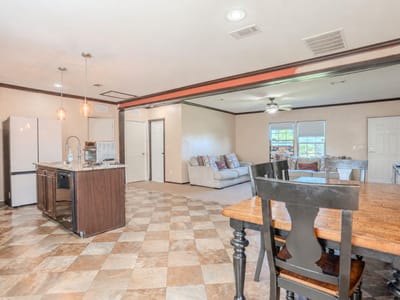 Property photo 4 at 100 Northridge LN - Westridge Estates, Martindale, TX