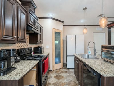 Property photo 5 at 100 Northridge LN - Westridge Estates, Martindale, TX