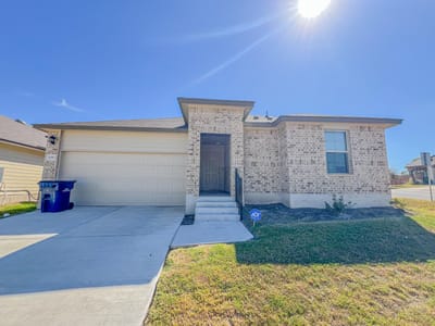 Living area at 100 Taggart Trl - 3 bed 2 bath home