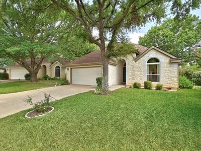 Property photo 2 at 100 Village DR - 3 bed 2 bath home