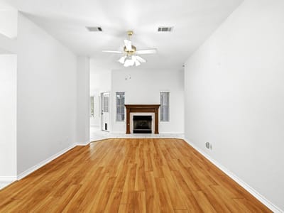 Property photo 4 at 100 Village DR - 3 bed 2 bath home