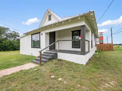Kitchen at 100 W Caskey ST - 3 bed 2 bath home