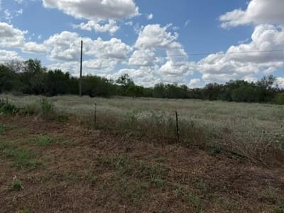 Photo 2 - 1000 Baker Ranch RD Photo 2 of 32 at 1000 Baker Ranch RD - Luling, Luling, TX