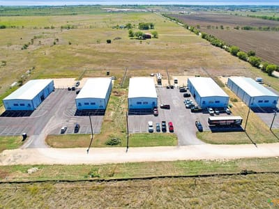 Living area at 1000 County Road 308 Ctr - See remarks, Jarrell, TX