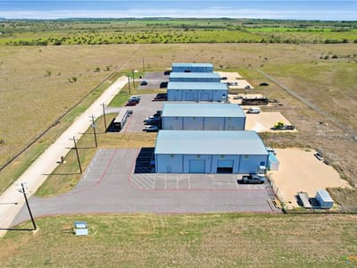 Primary bedroom at 1000 County Road 308 Ctr - See remarks, Jarrell, TX