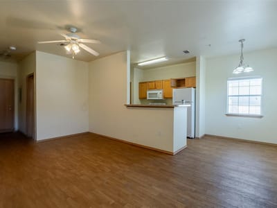 Photo 5 of 30 at 1000 Diamond Dr (Unit 3201-3204) Unit #3201-4304 - Boerne, Boerne, TX