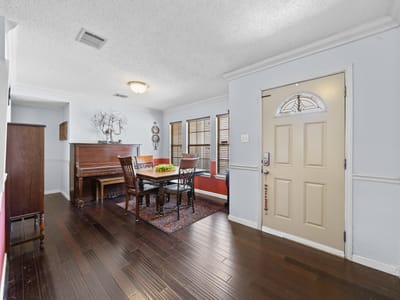 Property photo 5 at 1001 Canterbury TRL - 3 bed 2 bath home