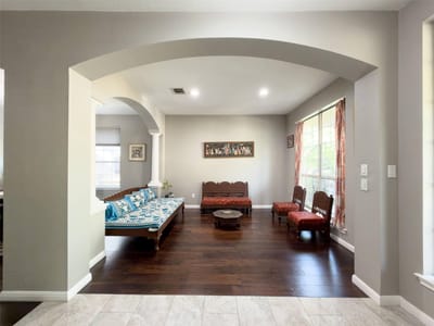 Living area at 10012 Royal New Kent DR - 6 bed 4 bath home