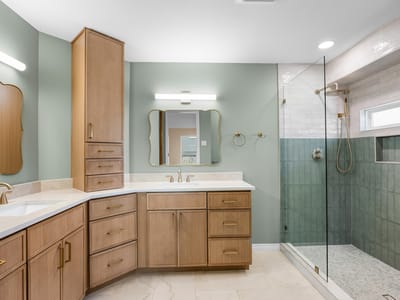 Property photo 5 at 1002 Crestview ST - 4 bed 2 bath home