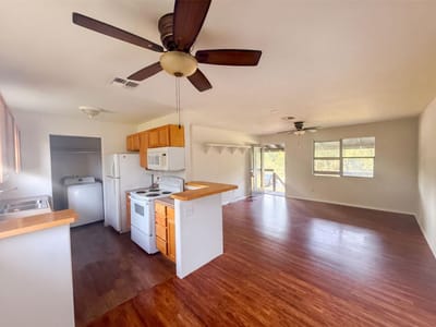 Property photo 2 at 1002 Hummingbird DR - 3 bed 1 bath home