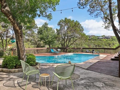 Living area at 1002 Jousting Pl - 3 bed 3 bath home