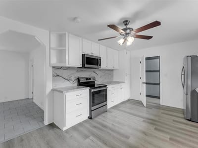 Primary bedroom at 1002 S Pierce ST - 4 bed 2 bath home
