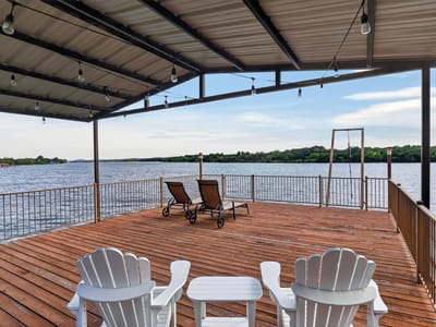 Living area at 1002 Scenic LOOP - 3 bed 2 bath home