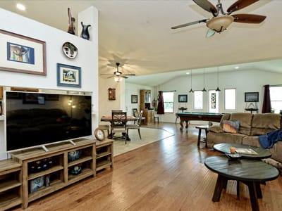 Primary bedroom at 1002 W Noton ST - 3 bed 2 bath home