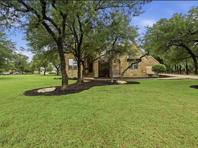 Living area at 1003 Lucinda TER - 4 bed 4 bath home