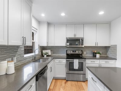 Property photo 4 at 1003 Porpoise ST - 2 bed 2 bath home