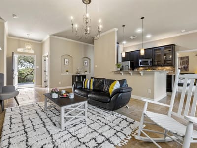 Primary bedroom at 10033 Longhorn Skwy - 4 bed 2 bath home