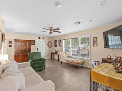 Photo 4 of 36 at 1004 Baumgarten ST - 3 bed 2 bath home