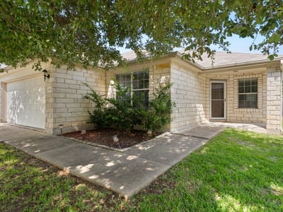 Kitchen at 1005 Blackburn PL - 3 bed 2 bath home