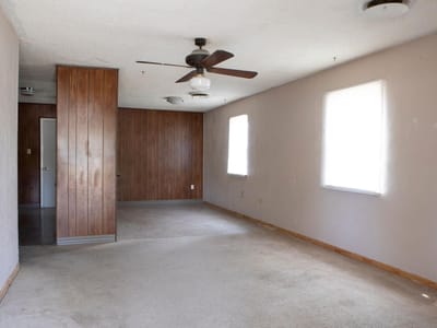 Living area at 1005 Campbell ST - 3 bed 1 bath home