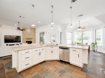 Photo 3 of 29 at 1005 Cedar Park DR - 4 bed 2 bath home