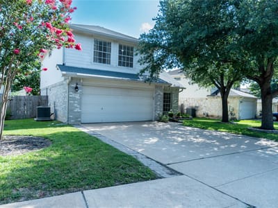 Kitchen at 1005 Doras DR - 3 bed 2 bath home