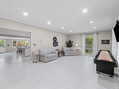 Living area at 1005 Pine St - 2 bed 2 bath home