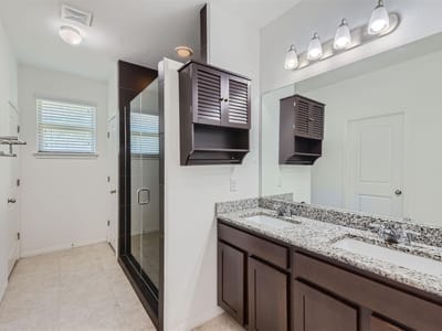 Bathroom at 1005 Totis RD - 3 bed 2 bath home