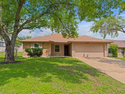 Kitchen at 1006 Cresswell Dr - 3 bed 2 bath home