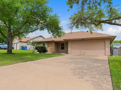 Primary bedroom at 1006 Cresswell Dr - 3 bed 2 bath home