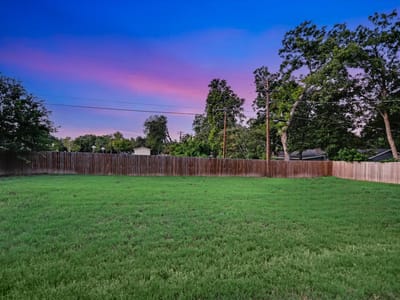 Primary bedroom at 1006 Hollybluff ST - 3 bed 2 bath home