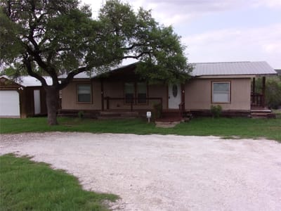 Living area at 10060 Rebecca Creek Rd - 3 bed 2 bath home