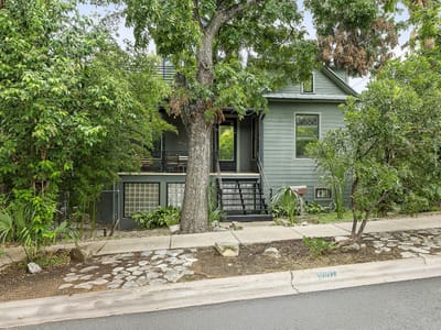 Property photo 4 at 1007 E 8th ST - 6 bed 5 bath home