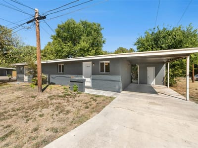 Primary bedroom at 1007 Hackberry St Unit #A/B/C/D - Fairlawn Add, San Marcos, TX