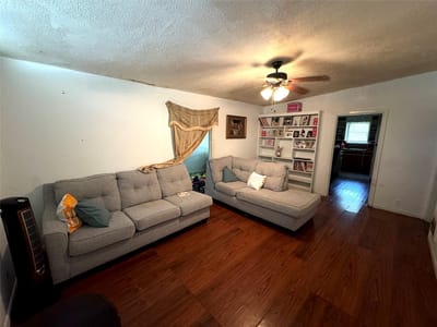 Living area at 1007 N 17th St - 2 bed 1 bath home