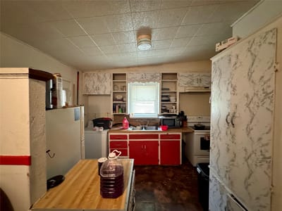 Bathroom at 1007 N 17th St - 2 bed 1 bath home