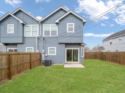 Primary bedroom at 1008 E Fannin St - Fannin Place Sub, Luling, TX