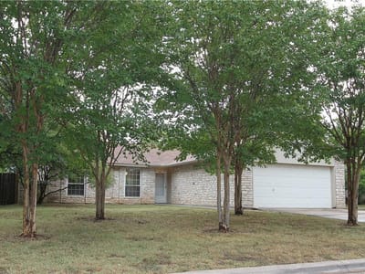 Kitchen at 1008 Longmeadow DR - 3 bed 2 bath home