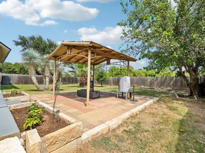 Property photo 3 at 1008 Statler Bend DR - 3 bed 2 bath home