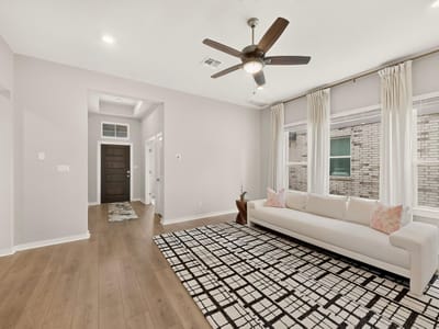 Primary bedroom at 1008 Summer GLN - 3 bed 2 bath home