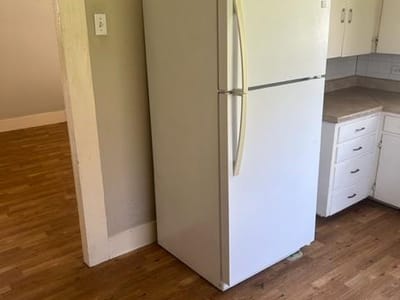 Primary bedroom at 1008  Washburn St - 2 bed 1 bath home
