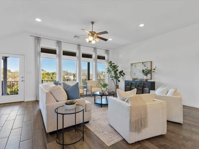 Living area at 1009 Deer Rim RD - 4 bed 3 bath home