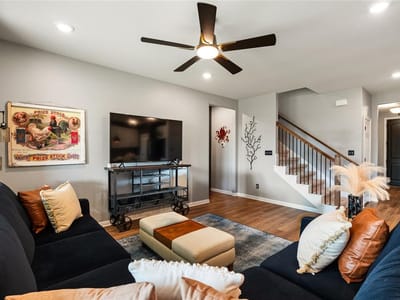 Property photo 5 at 1009 Dog Iron ST - 5 bed 3 bath home