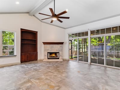 Living area at 101 Blanco Ct - 3 bed 3 bath home