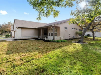 Primary bedroom at 101 Buttercup TRL - 2 bed 2 bath home