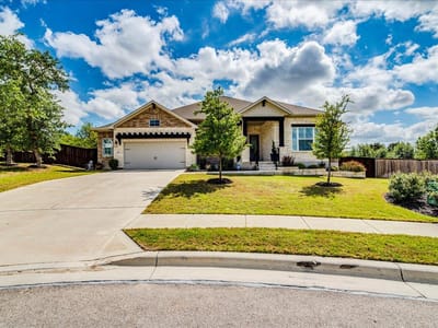 Living area at 101 Christi Ct - 4 bed 3 bath home