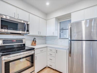 Primary bedroom at 101 Island Dr Unit #A - 2 bed 2 bath home