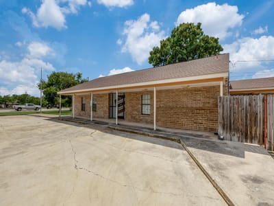 Kitchen at 101 N Anthony ST - Megee Add 01, Hutto, TX