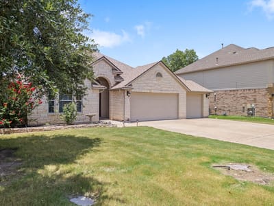 Kitchen at 101 Payne Stewart Dr - 4 bed 2 bath home