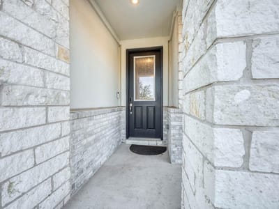 Property photo 4 at 101 Plumbago LN - 5 bed 3 bath home